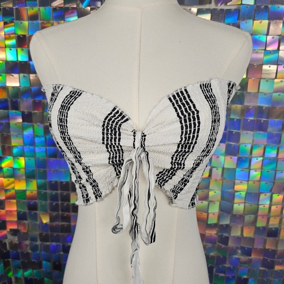 Kendall Kylie Tops - Kendall Kylie White Black Striped‎ Smocked Tube Top Bow Tie Front Crop